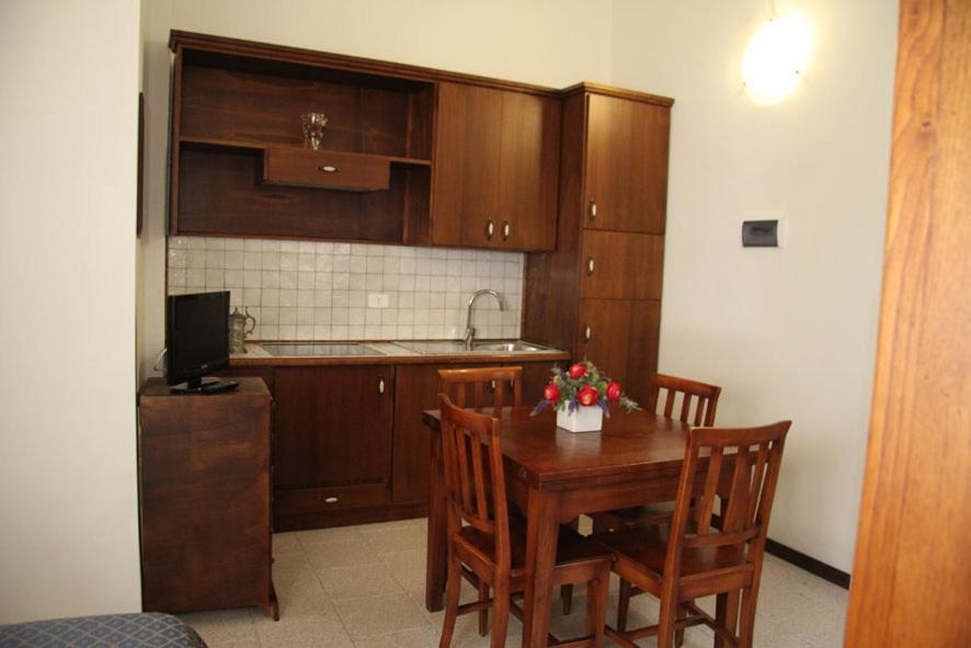C.A.V. Residenza Prisco Aparthotel Marina di Grosseto Εξωτερικό φωτογραφία